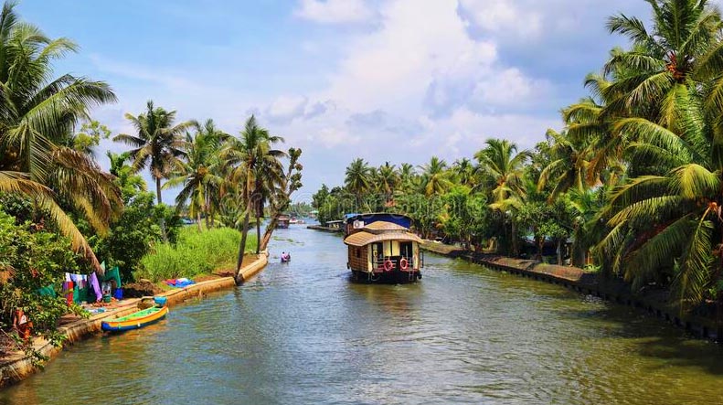 alleppey backwater